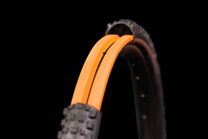 This is what it looks like in Racer Fischi's tyre.