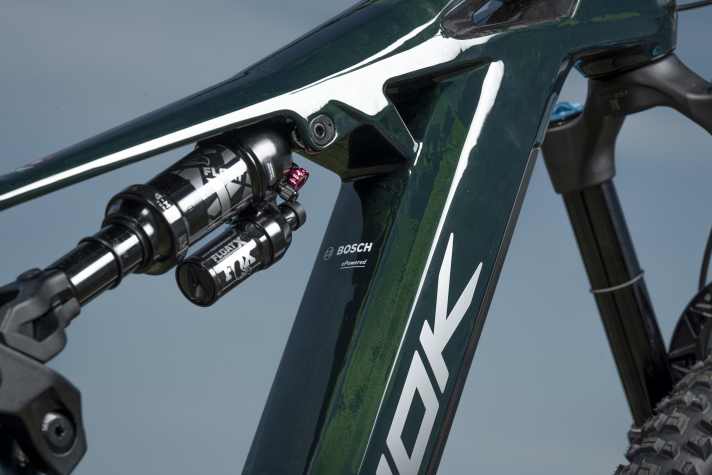 Carbon in a beautiful shape with a slim top tube.