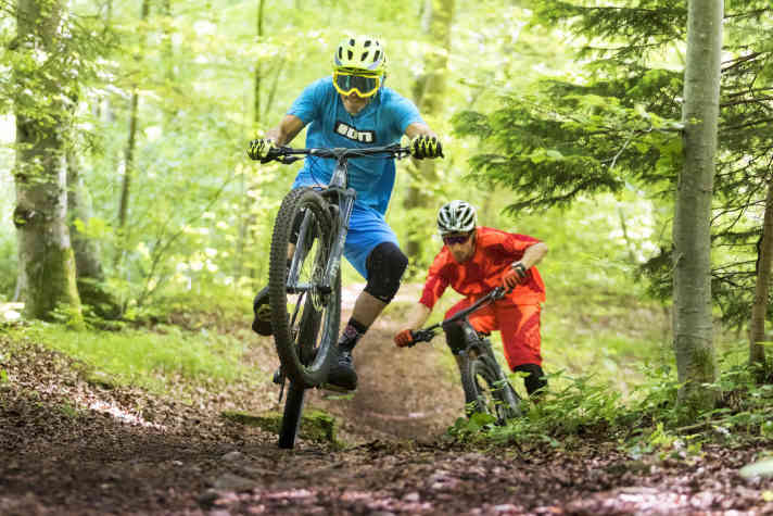 Flashy, colourful and clumsy: These characteristics make you a "Joey" among bikers.