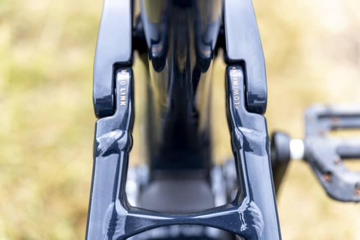 The Mino Link for geometry adjustment, familiar from other Trek models, has two positions.