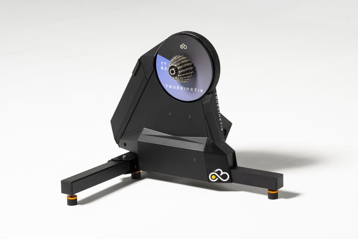 The Truetrainer is compact, weighs 15 kilos and stands on swinging feet