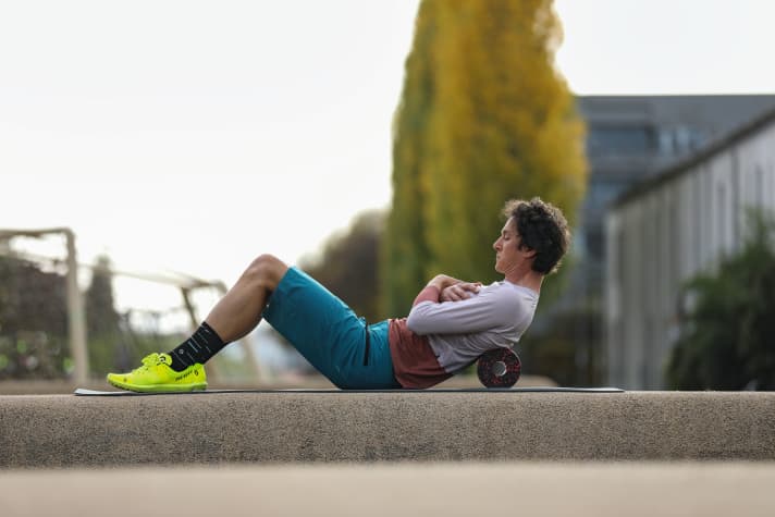 Entfesselt: Wie Sie mit einfachen Übungen Verspannungen lösen und geschmeidiger auf dem Bike sitzen. Seite 50 