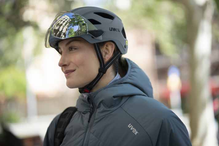 The Uvex Stride Visor is available in three different colours. The visor is available in mirrored, clear and tinted colours.