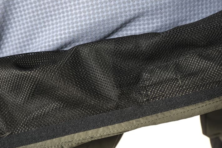 Das Mesh in den Taschen dient als zusätzliche Lüftung