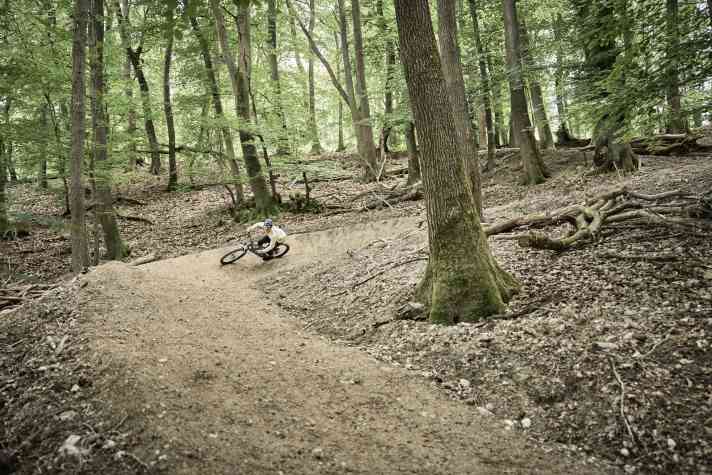 Slopestyler Max Mey takes care of trail maintenance at the WALD.WEIT Hotel.