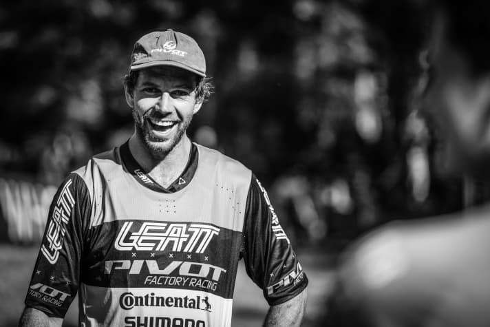 Matthew Walker, Pivot: Der 33-jährige Neuseeländer trägt seit 2019 die Farben des Pivot-Factory-Racing-Teams. In seinem Rennkalender stehen neben dem Enduro-Worldcup auch Downhill-Weltcups und Crankworx-Events. Den größten Erfolg feierte er mit seinem ersten Sieg im Enduro-Weltcup Ende Juni 2023 in Canazei.