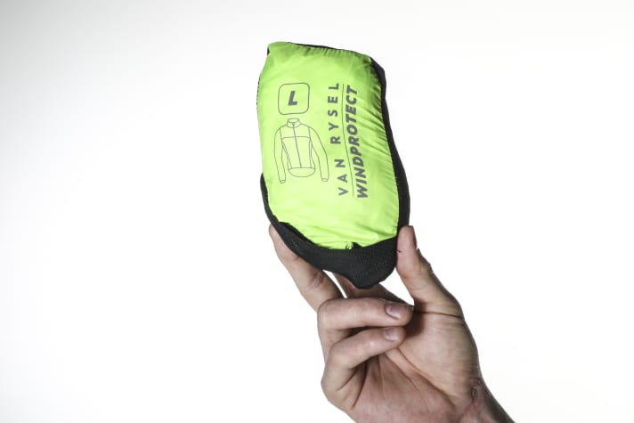 Dank Packbeutel lässt sich die Van Rysel ordentlich einpacken