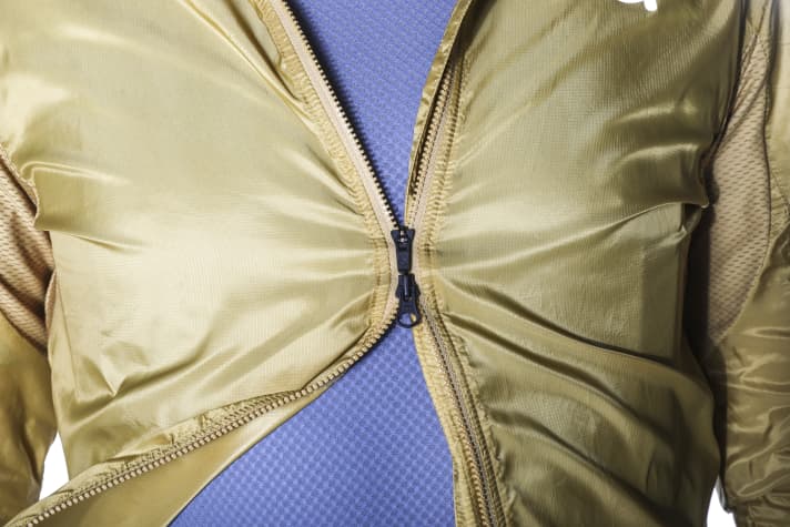 Thanks to the two-way zip, the Gonso can be ventilated extremely well