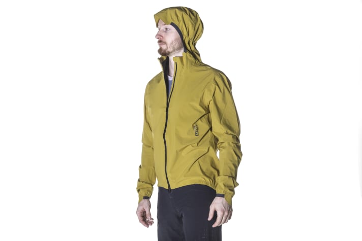 Mit der Shelter Lite 2.5L bleiben Trailbiker