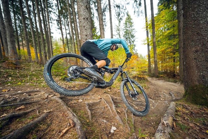 Racy trail bike with full carbon frame: the Focus Jam² SL