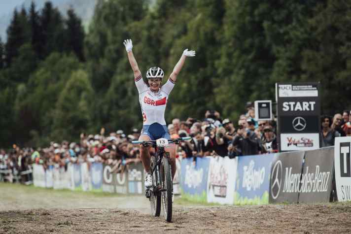 Wer darf 2025 jubeln und sich das begehrte Regenbogen-Trikot überstreifen?