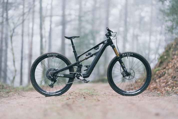 YT Decoy SN 29 Core 4 // Fazua Ride 60 // 480 Wh // 160/140 mm // 29 Zoll // 19,5 kg // 8999 Euro