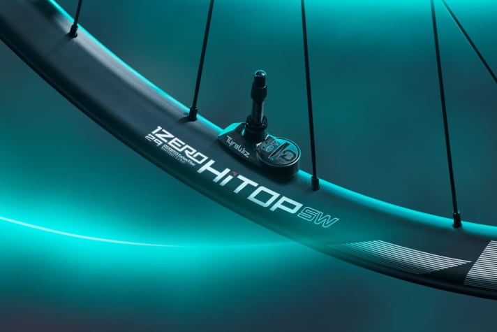 bike/z-1zerohitopsw-studio-230512-ck-20230411-zipp-1zero-21487-2_7e8c23e623c227bc10f07e8eb969610c