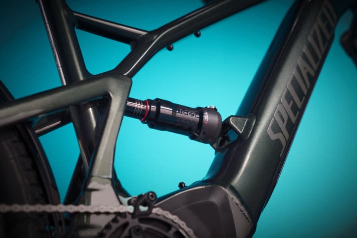 Single-joint rear suspension