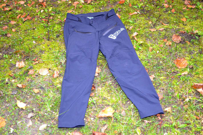 SQ-Pants One10: MTB trousers for the beautiful side of the cold season 