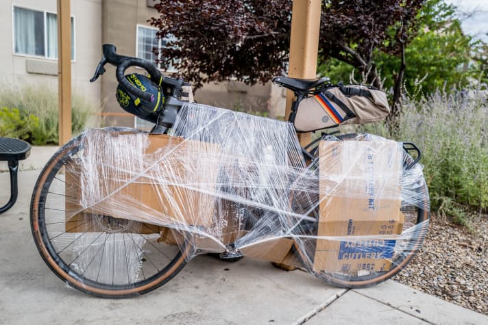 Well protected, the bike survives transport by plane and bus safely.