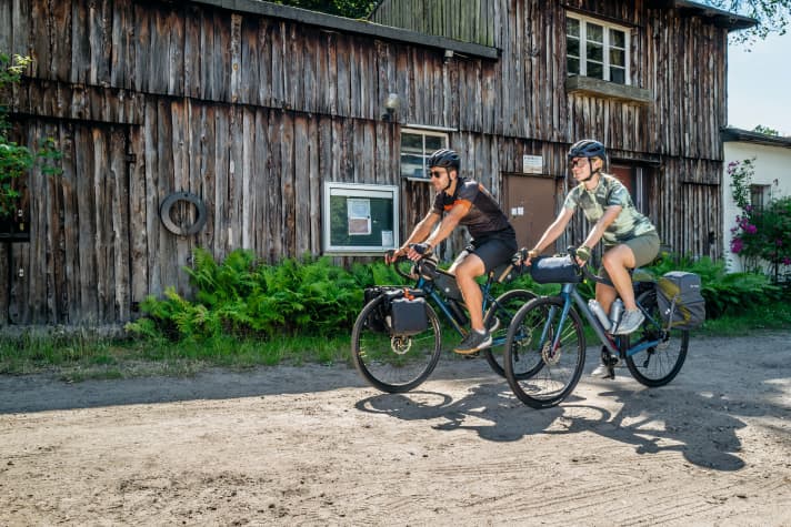 Trendmotor Gravelbike: Bikepacking outfits and accessories with function and style