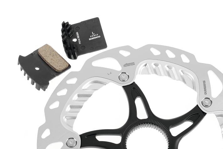 IceTech-Bremsbeläge und Freeza-Scheiben verfügen über Kühlrippen.