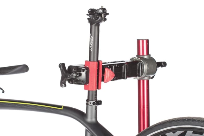 Caution: Carbon seatposts can quickly be damaged by lateral pressure.