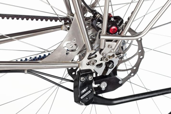 Modernity contrasts here: the dropout of the Randonneur is packed with technology.