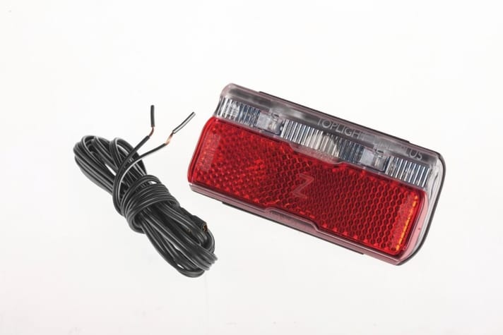 Große Leuchtbänder und Reflektorflächn schützen auch nach hinten optimal. www.bumm.de