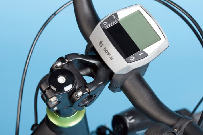 Strong front: The robust stem/handlebar section on the Nopeus is adjustable and torsion-resistant.