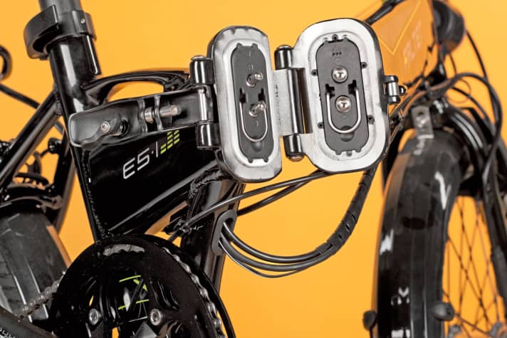 Falt-Pedelecs – Versteckt:  Der Akku des Falter ist unsichtbar im zentralen Rahmenrohr integriert.