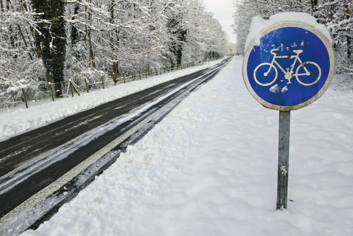 If the cycle paths are cleared, there is no reason not to cycle, according to Bankowsky. However, uncleared paths are dangerous.