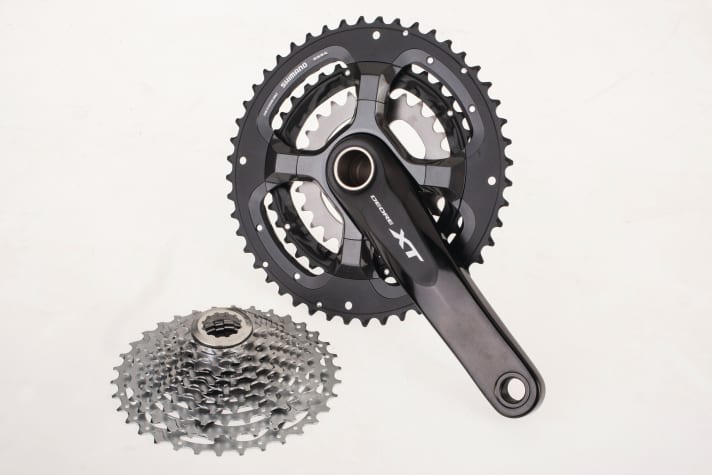 Shimano's XT drivetrain is a classic and has made the development of mountain bikes and trekking bikes possible in the first place.