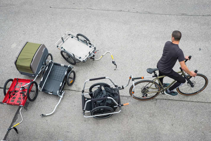The same regulations apply to bicycle trailers as to car trailers.