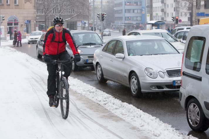 People who cycle instead of travelling by bus or underground are significantly less exposed to cold viruses.
