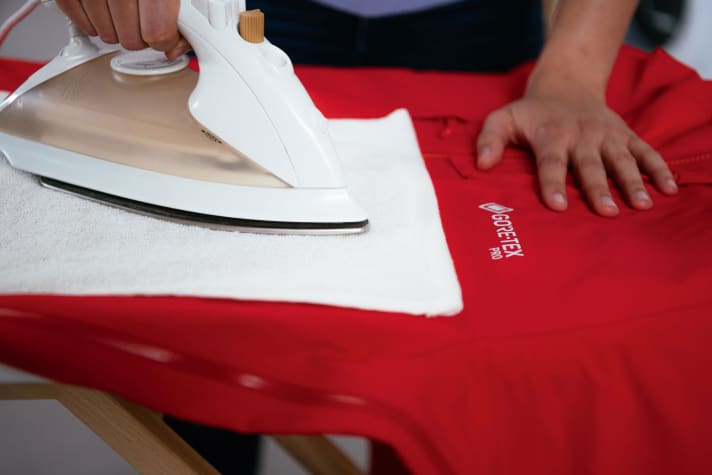 The original impregnation can be reactivated with heat, e.g. by gentle ironing.