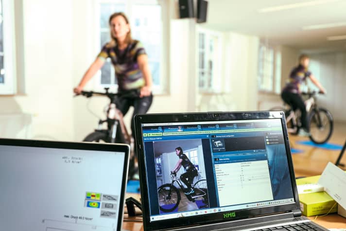 Computer analysis: Video technology is also used for professional bike fitting.