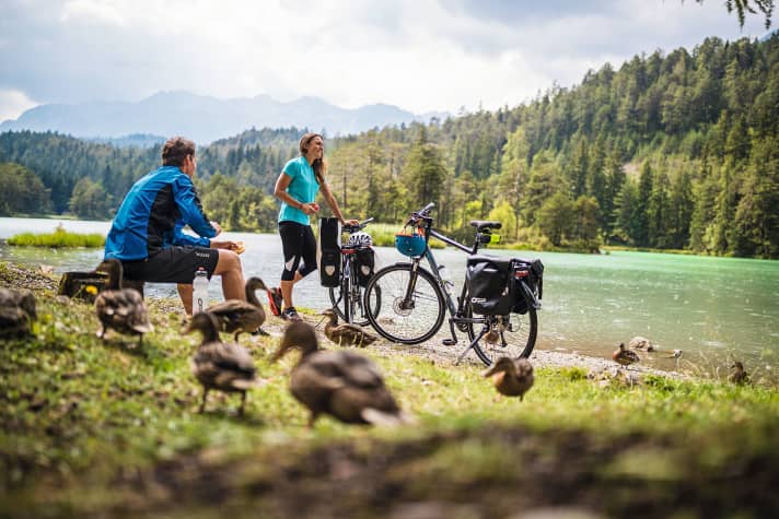 Relaxation while cycling: Even short breaks help to avoid stress