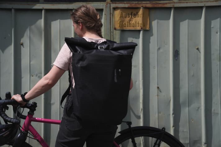 Ortlieb Vario High Vis as a rucksack
