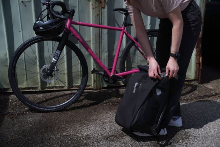 Es gibt drei Schlaufen, in die sich das Flap einhängen lässt