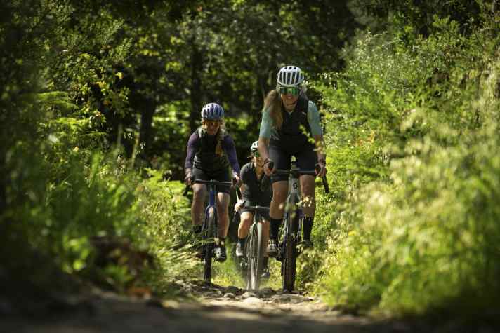 The really special kilometres are rarely listed in route planners or training platforms. They lie off the beaten track, where paths become narrower and there are no more road signs.