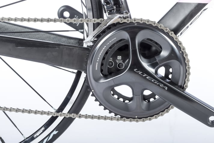   Fahrer der Leistungsmess-Systeme von SRM und Quarq freuen sich über vorbereitete Befestigungen der entsprechenden Magnete.