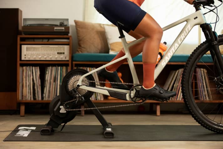 The new Zwift Hub roller trainer will be available from 3 October 2022 via the Zwift website.