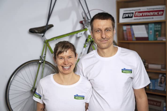 Motiviertes Mixed-Team: Nina Helbig und Oliver Lüs gehen optimal betreut in das Abenteuer TOUR-Transalp.