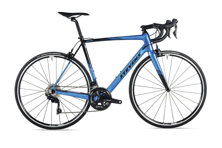 With a total weight of 7.9 kilos, the Stevens is by far the lightest of the four affordable road bikes.