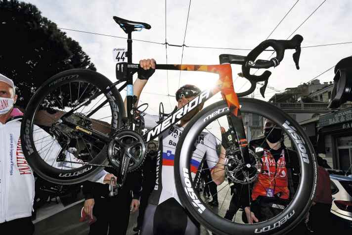 Einsatz der Dropper-Post im Rennsport.