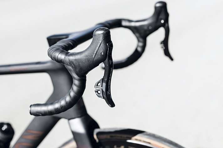 Révolution : la nouvelle position des boutons de commande est une question de goût, mais Campa perd ainsi une partie de son originalité.