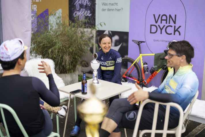 Ambitioniert: Katharina Garus (Mitte) suchte nach einem Frauenlizenzteam, fand keines und kam dann zur Scuderia.