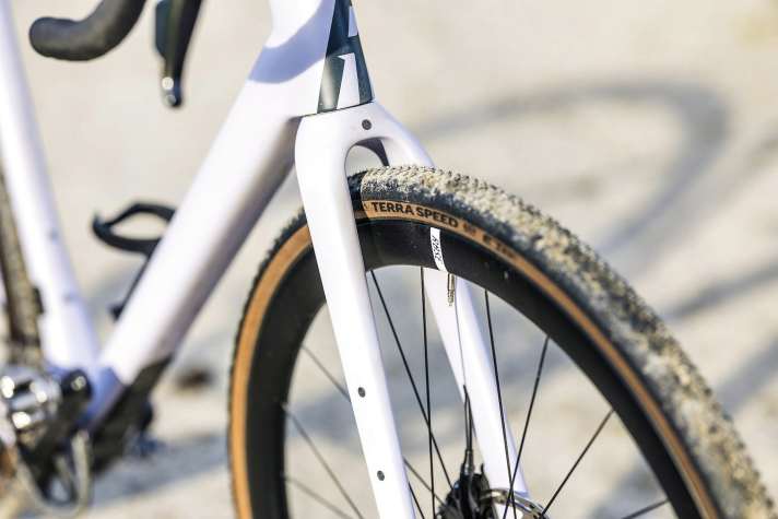 Für viel Gepäck: Zahlreiche Montagepunkte für Taschen und Schutzbleche am klassischen Backroad - am FF sind es deutlich weniger.