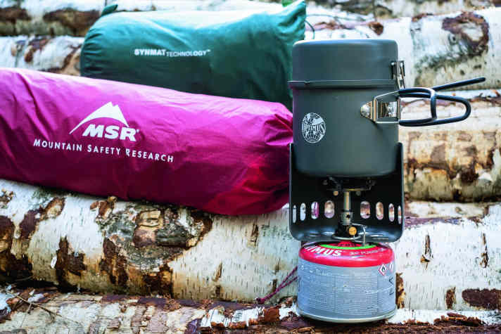 Cycling travel equipment: lightweight and practical