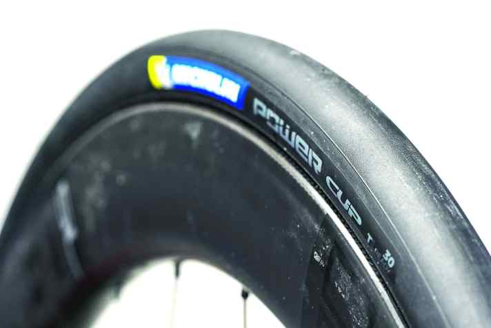 Pneus tubeless : Michelin Power Cup TLR