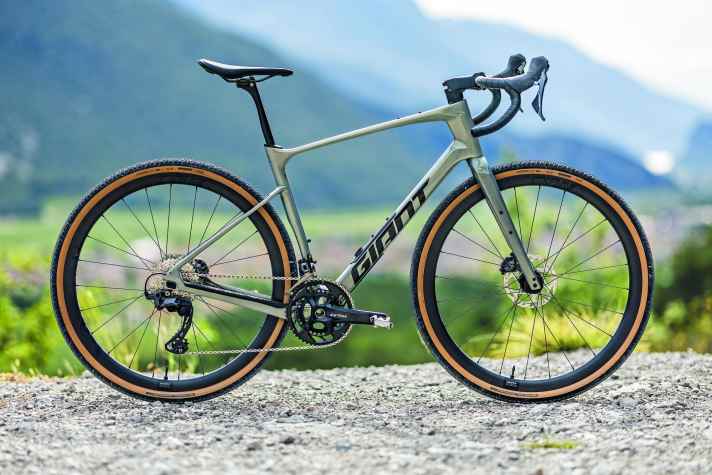 Das ist das Giant Revolt Advanced 0