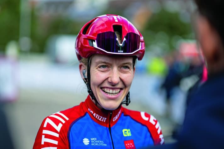 "Unser Sponsor nutzt Bahn-Wettbewerbe gezielt für Kundenevents und scoutet dabei junge Fahrerinnen. Ich bin da direkt angesprochen worden." - Franziska Brauße