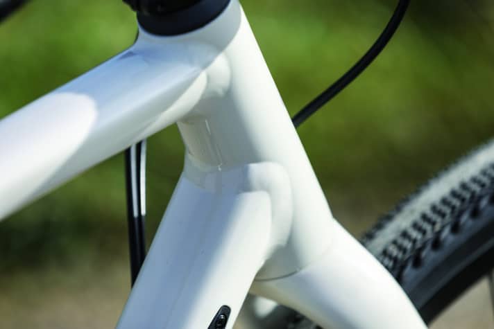 Trademark: The Crux DSW openly displays the weld seams at the junctions.